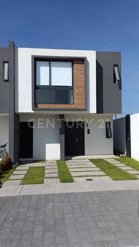 Renta Casa Fracc. Aurea, Toluca, México