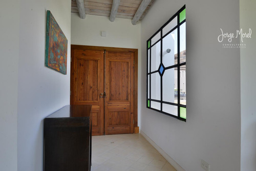 Casa Venta Barrio San Sebastián - Area 10 - 3 Dormitorios - #id 2537