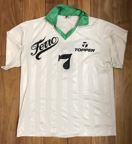 Camiseta De Ferro Marca Topper Talle Large O 48 Utileria