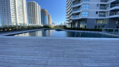 Imagen 10 de 30 de Departamento, Piso Alto, Vista Al Mar, Parrillero, 3 Dormitorios - Playa Brava