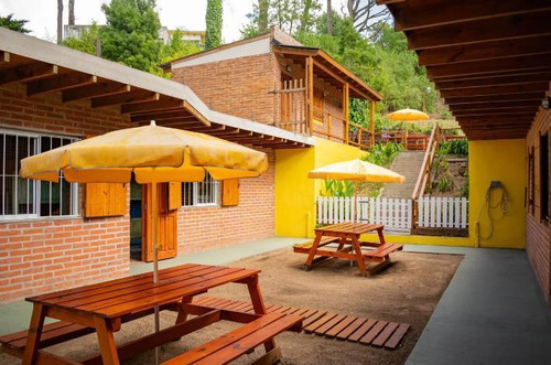 Venta De Hostel La Gran 7 + Departamento - Villa Gesell