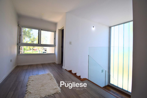Casa 5 Ambientes En Francisco Alvarez Moreno