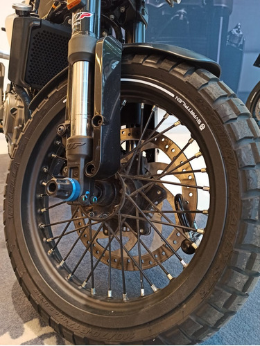 Husqvarna Svartpilen 401 Concesionario Oficial Palermo Bikes