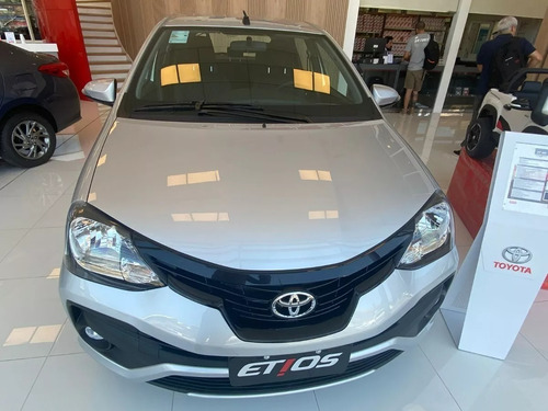 Imagen 3 de 6 de Toyota Etios 1.5 Xls