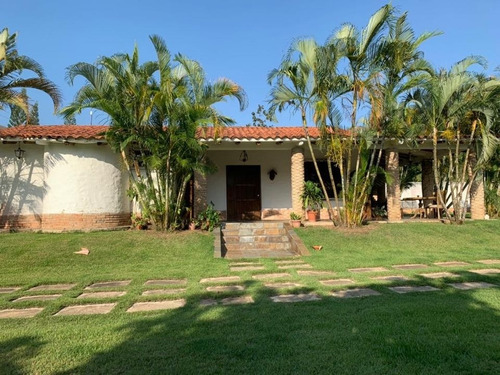 Imagen 2 de 14 de Venta Casa Urbanización El Solar Guataparo Valencia