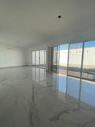 Imagen 8 de 17 de Fa L. P. Venta Townhouse, Villas De San Diego Country Club, Solo Clientes