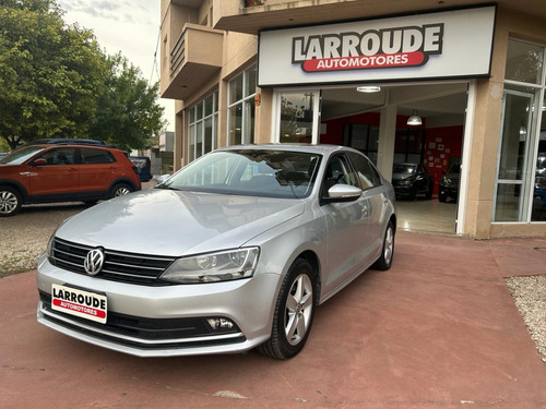 Volkswagen Vento 2.5 Advance Plus 170cv