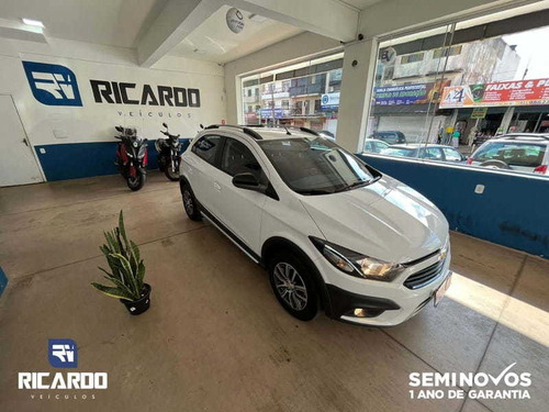 Imagem 3 de 15 de Chevrolet Onix 1.4mt Act 2018