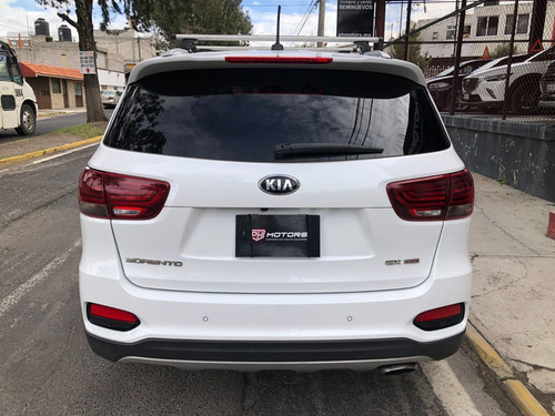 Imagen 5 de 13 de Kia Sorento 2019 Ex