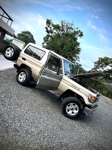 Toyota Land Cruiser 4.5 Fzj73