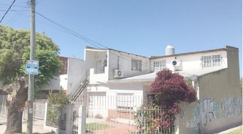 Casa En Venta En Berazategui