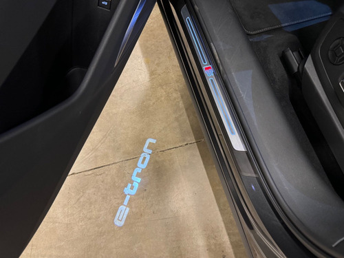 Audi E-tron Performace Aut. (Elétrico)