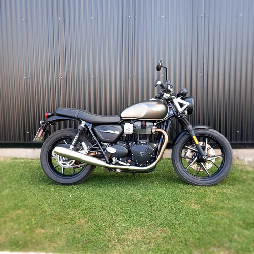 Triumph Street Twin