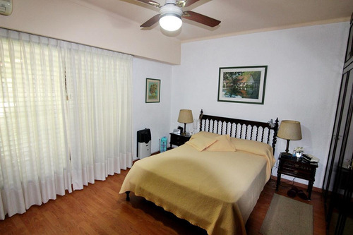 Imagen 13 de 30 de Chalet 7 Ambientes Venta Con Suite Jardin Terraza Piscina Quincho Y Cochera En Olivos