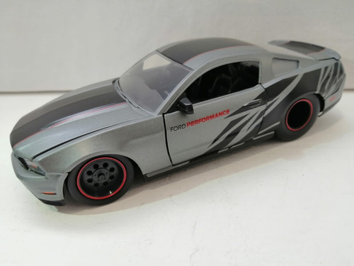 Jada 2010 Ford Mustang Gt Escala 1 24 (Usado)