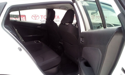Imagen 13 de 15 de Toyota Prius 2019 1.8 Base Cvt
