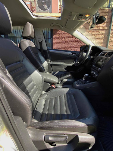 Imagen 19 de 25 de Volkswagen Vento 2012 2.0 Sportline Tsi 200cv Dsg