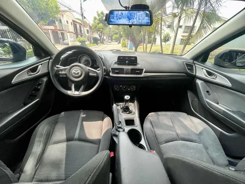Mazda 3 2.0 Prime