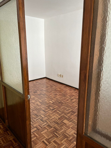 Imagen 5 de 9 de Alquiler Apartamento (o Consultorio) 1 Dormitorio Al Frente En Cordón.