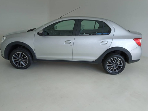 Imagem 6 de 9 de Renault Logan 1.6 16v Sce Flex Iconic X-tronic