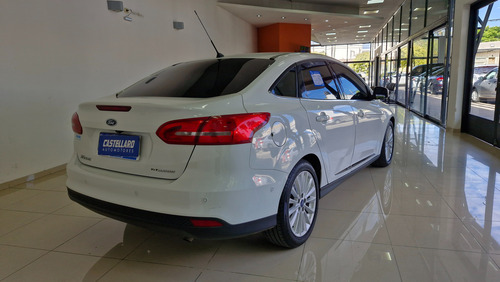 Ford Focus III 2.0 Sedan Titanium At6