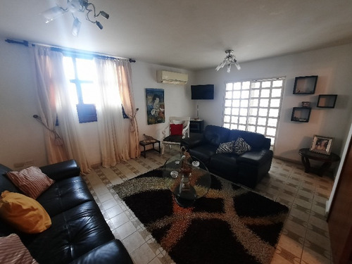 Inzitu Realtors Vende Casa En El Trigal Norte Valencia Edo Carabobo Bp