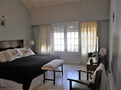 Imagen 12 de 27 de Venta Casa 5 Dormitorios En Suite En Highland Park