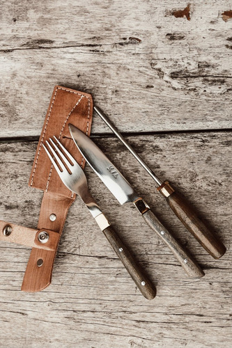 Imagen 6 de 9 de Conjunto Artesanal Cuchillo Tenedor Y Chaira De Mesa 11x3
