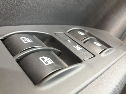 Imagem 6 de 14 de Fiat Cronos 1.3 Completo