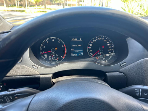 Volkswagen Jetta 2.0 Comfortline Flex 4p Automática