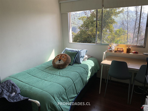 Casa En Venta De 4 Dorm. En Las Condes