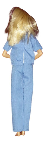 Barbie Doctora Bata Azul Movimiento Mecer Brazos 1999 (Usado)
