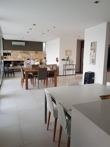 Imagen 6 de 25 de Casa En Alq. Temporario Ubicado En San Benito, Villanueva, Tigre