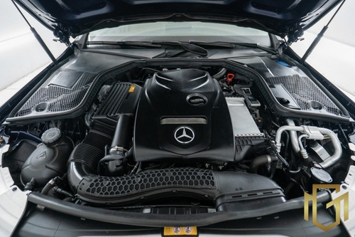 Imagem 12 de 15 de Mercedes 180 Cgi 1.6 Exclusive 2018 Azul