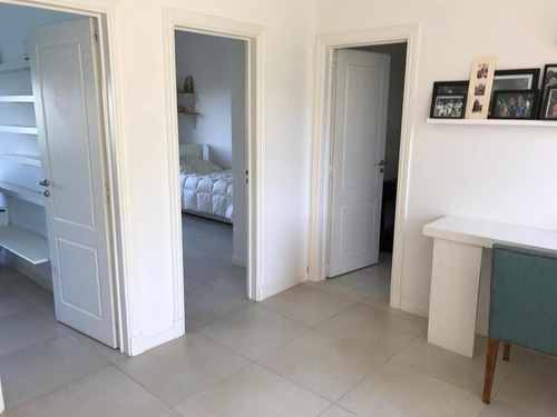 Casa En Venta De 3 Dormitorios En Barrio Privado La Comarca, Sobre Corredor Bancalari.