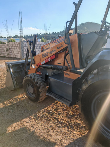 Retroexcavadora 580 L