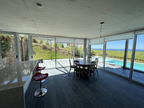 Imagen 4 de 18 de Alquiler De Temporada Y Alquiler De Apartamento 2 Dormitorios A Estrenar Duplex Con Piscina Propia Y Primera Linea Al Mar En Punta Ballena