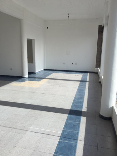 Imagen 7 de 8 de Oficina De 130m A Estrenar. Castelar Zona Colectora Mano Capital.