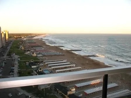 Imagen 3 de 13 de Departamento Con Balcón Frente Al Mar