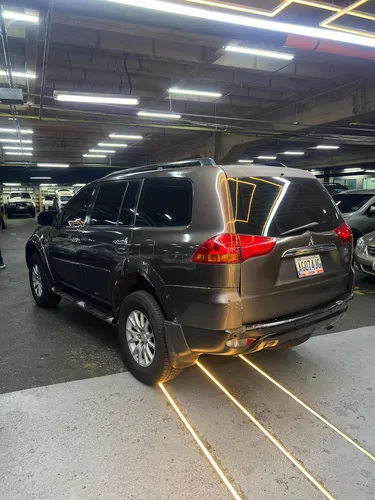 Mitsubishi Montero Sport 2014