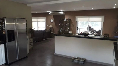 Imagen 11 de 28 de Imponente Casa Con Quincho Y Piscina En Venta - Barrio Privado Malibu - Canning