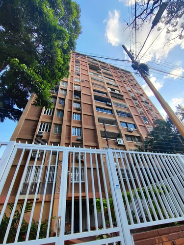 Johanna Vende Apartamento Res El Bosque.avd Bolívar Norte.