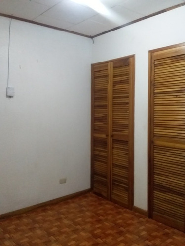 Imagen 6 de 14 de Alquilo Casa En Residencial Real Sta María, Heredia