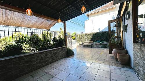 Casa En Venta De 3 Dorm. En Quilicura