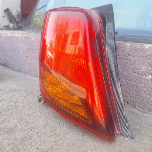 Calavera Izquierda Toyota Yaris Hb 15-16 Original Izquierdo/conductor Rojo (Usado)