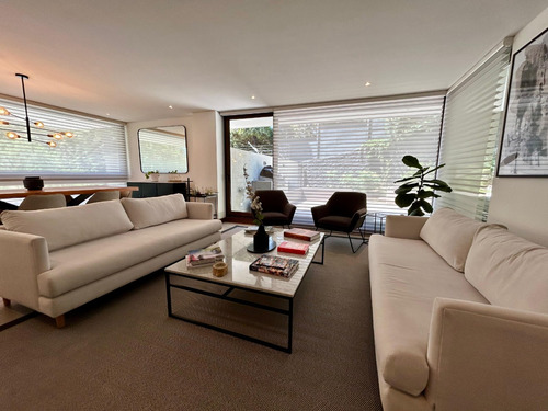 En Venta Exclusivo Depto Amoblado Y Jardín Privado, Vitacura