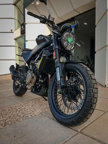 Imagen 5 de 19 de Husqvarna Svartpilen 401 0km 2023