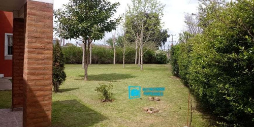 Imagen 6 de 14 de Venta De Hermosa Casa Quinta En Agote - Mercedes B