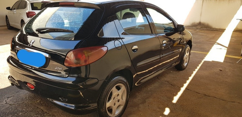 Imagem 2 de 14 de Peugeot 206 2008 1.6 16v Feline Flex Aut. 5p