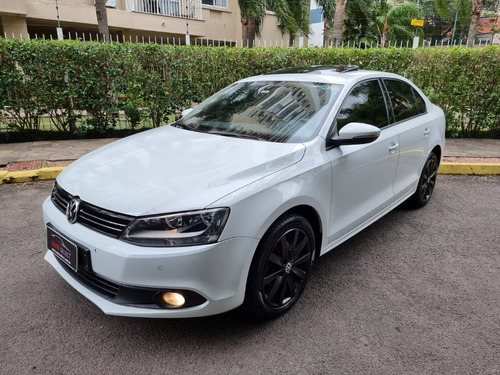 Imagem 2 de 20 de Volkswagen Jetta 2.0 Comfortline C/ Pacote Premium